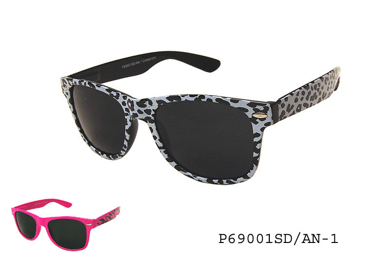 A stylish pair of sunglasses from APTCINC, featuring a classic design suitable for women's fashion. The frame is made of plastic, showcasing a sleek and modern aesthetic, ideal for casual or upscale outings.